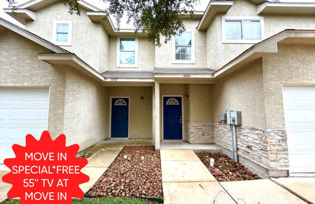 *MOVE IN SPECIAL* Updated 3BD/2.5BA Two-Story Duplex with New Carpet & Fenced Yard! photos photos