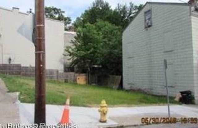 2516 Halstead St. Gallery 2
