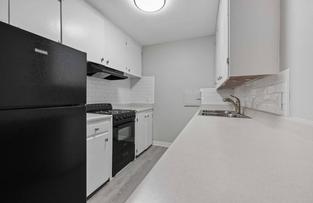 Nevada Villa Apartments Gallery 4