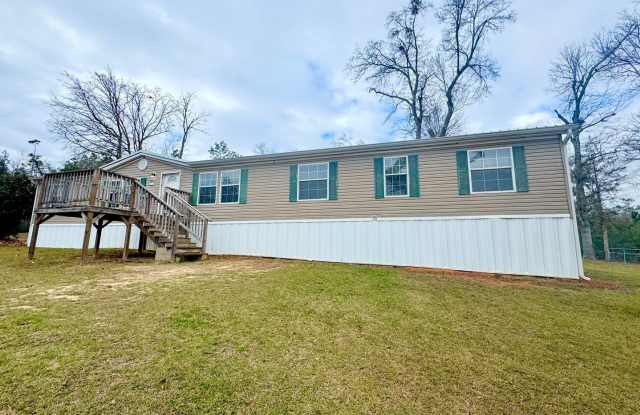 Spacious 4/2 Doublewide Mobile Home in a Peaceful Setting - 1211 Dwellings Street, Jackson County, FL 32448