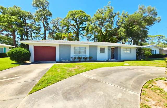 Charming 2 Bed/ 2 Bath Home w/ Garage in Sarasota photos photos