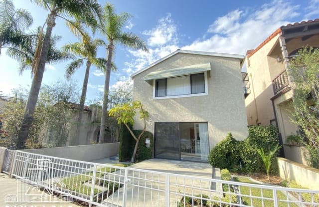 181 Claremont Avenue - 181 Claremont Avenue, Long Beach, CA 90803