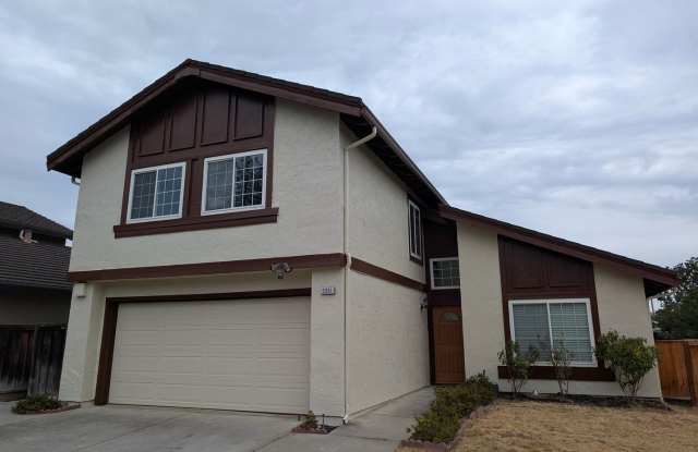 Sweetwater Ridge 4/2.5 Home Available Now photos photos