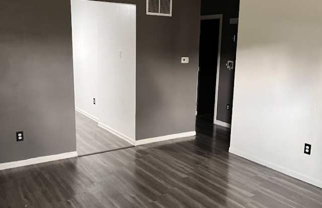 7303, 7305, 7307, 7309 Epcot Lane - 7305 - 7309 Epcot Lane, Montgomery County, OH 45414