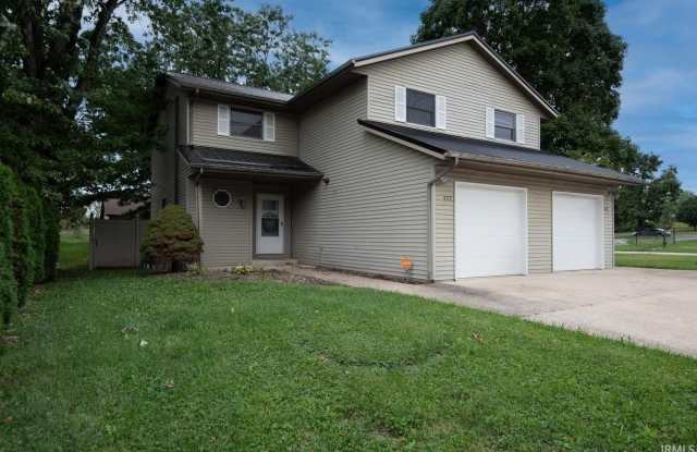 402 S Village Court Gallery 1