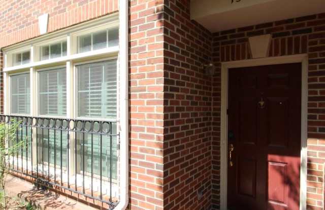 1505 N COLONIAL TERRACE Gallery 2