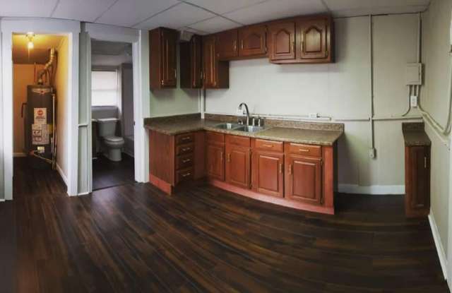 3104 Northwestern Parkway Gallery 2