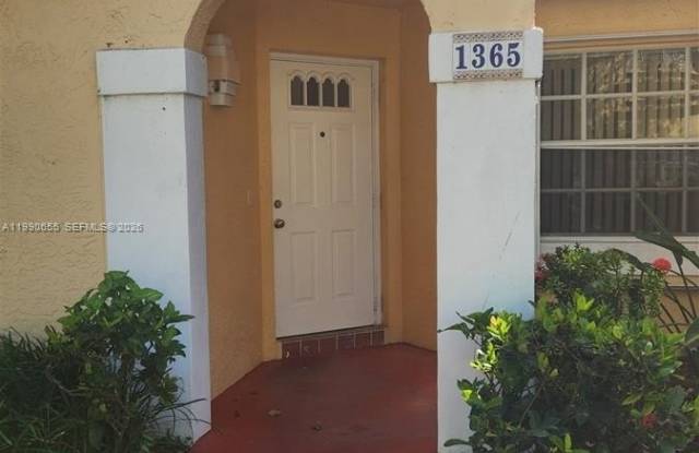 1365 Springside Dr photos photos