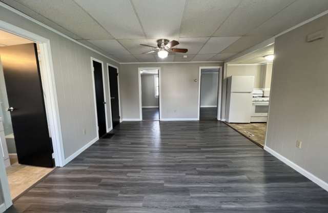 77 Massasoit St - 77 Massasoit Street, Fall River, MA 02723