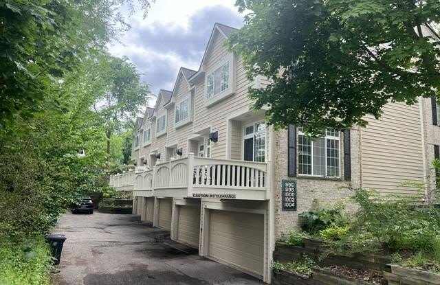 998 Catherine Street photos photos