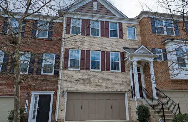 Gorgeous 3 level townhouse in North Potomac ready for you to call home mid July! photos photos