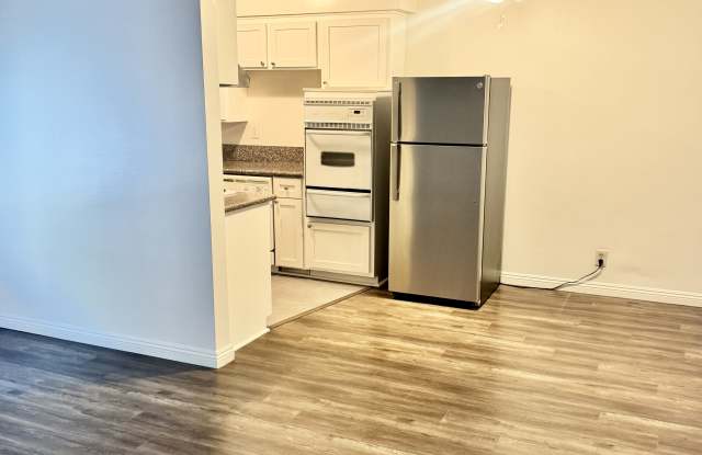 1300 Laurel Ave photos photos