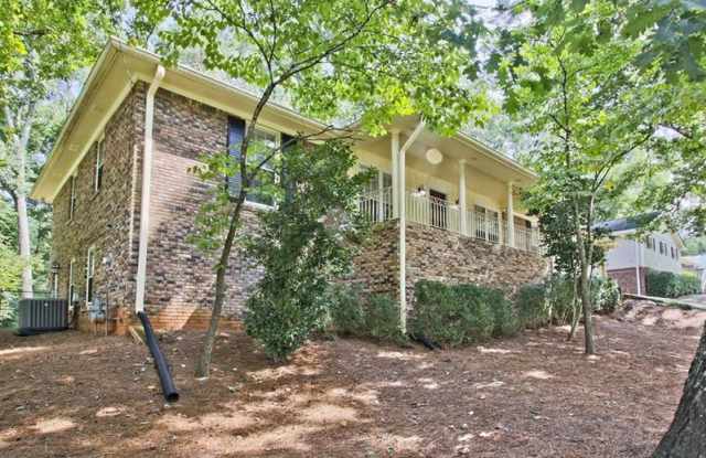 5213 Tall Oak Drive Gallery 3