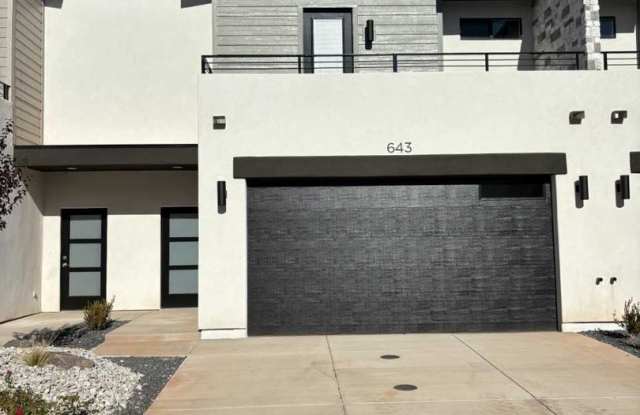 Beautiful Crimson Park Townhome! photos photos