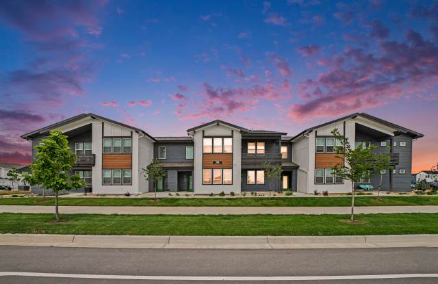 Bloom Rental Living Gallery 3
