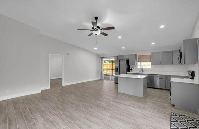 13699 Lavender Lane Gallery 4