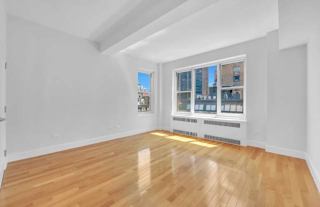 Astor on Third Gallery 4