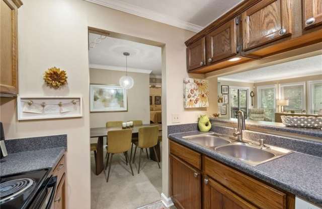 525 Warm Springs Circle Gallery 4