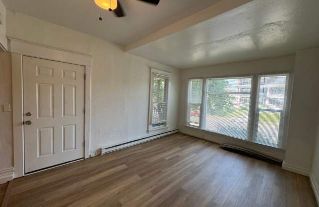 Adams Apartments Gallery 4