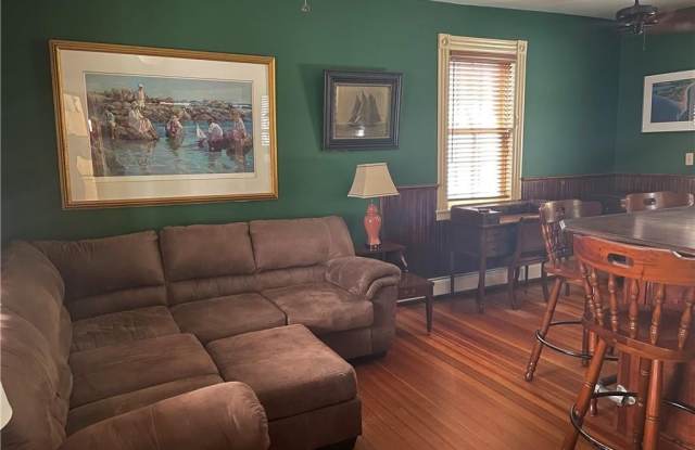11 BYRNES Street Gallery 3