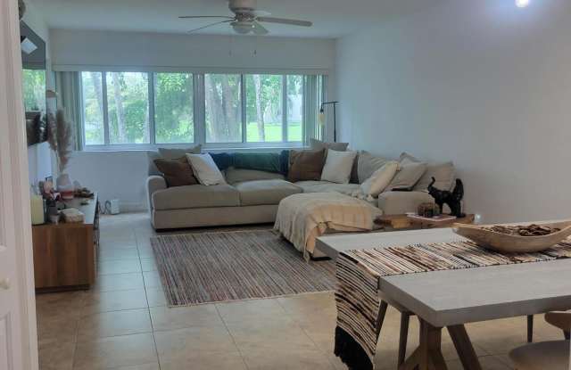 120 Lakeview Drive unit: 103 photos photos