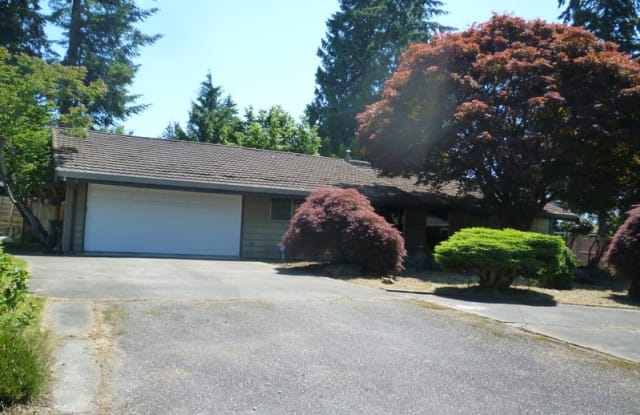 320 89th st Se - 320 89th St SE, Everett, WA 98208
