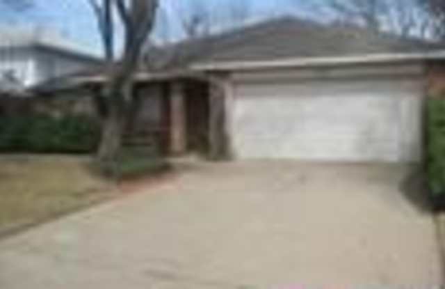 3208 Steamboat - 3208 Steamboat Drive, Fort Worth, TX 76123