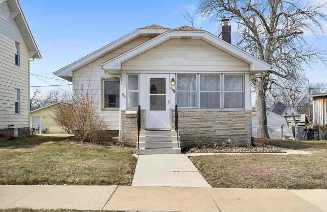 2 Bedroom 1 Bathroom House, 1/2 OFF FIRST MONTHS RENT!!! photos photos