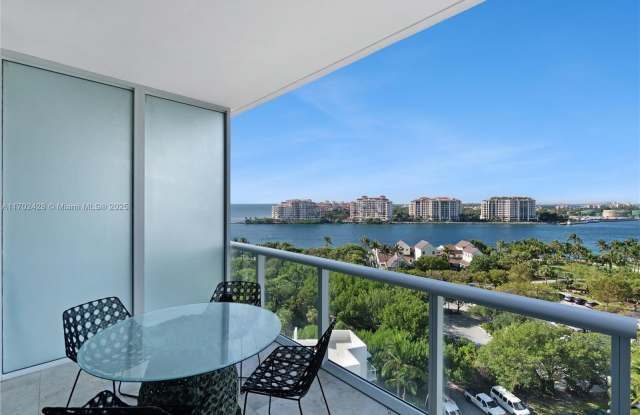 100 S Pointe Dr photos photos