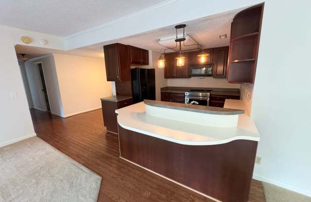 6666 Brookmont Terrace, Unit 309 Gallery 2