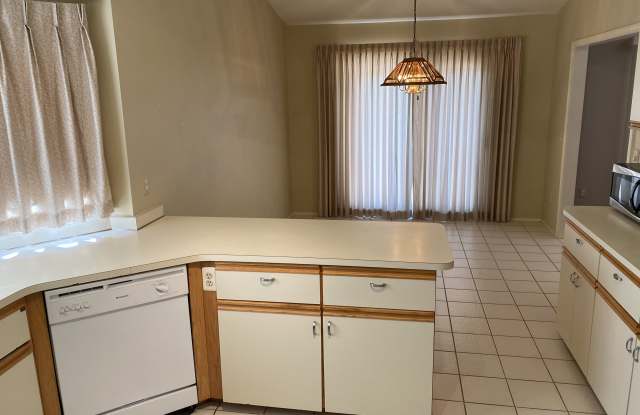 318 Bourbon Ct Gallery 4