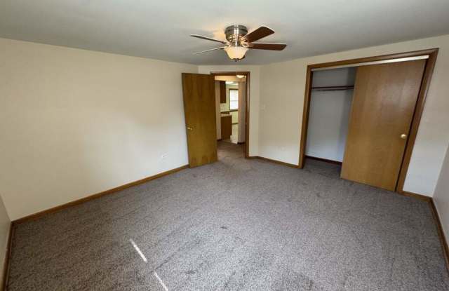 4752 N Menard Ave photos photos