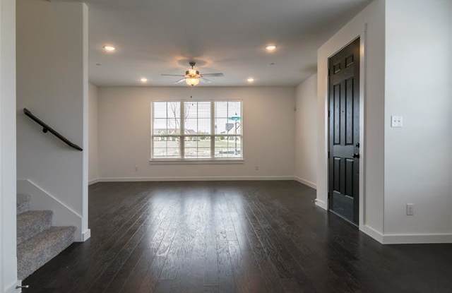 3901 Crown Avenue Gallery 3