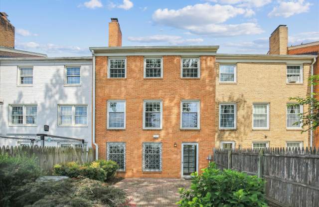 2421 Falls Place Ct Gallery 2