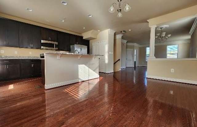 22623 SWEETSPIRE Drive Gallery 4
