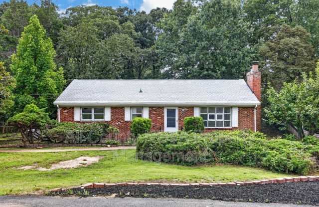 6104 Saint John Drive Gallery 1