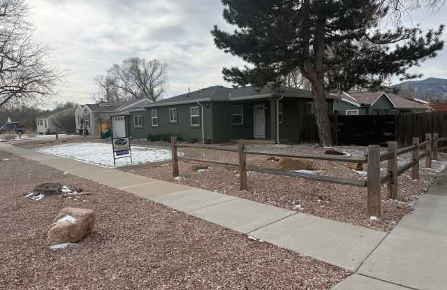 Beautiful 3 Bed 2 Bath with AC! photos photos