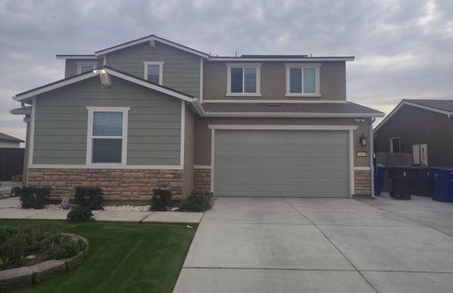 Spacious 5-Bedroom, 4-Bathroom House with Mother-in-Law Suite in SW Bakersfield - 5905 Barsanti Avenue, Bakersfield, CA 93313