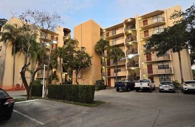 3400 Blue Lake Dr - 3400 Blue Lake Drive, Pompano Beach, FL 33064