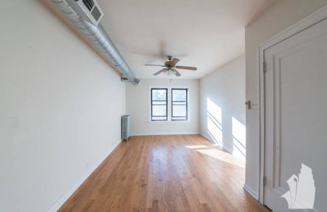 1249 W Henderson Gallery 3