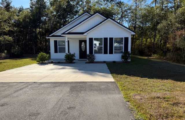 3 Bedroom 2 Bath House - 54 Dustin Ln, Wakulla County, FL 32327
