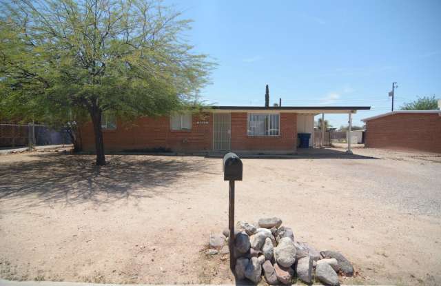 Charming 3 Bedroom 1 Bath Home! Central Tucson Location! photos photos