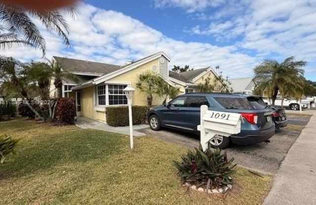 1091 SW 110th Ter - 1091 Southwest 110th Terrace, Davie, FL 33324 1091 SW 110th Ter - 1091 Southwest 110th Terrace, Davie, FL 33324