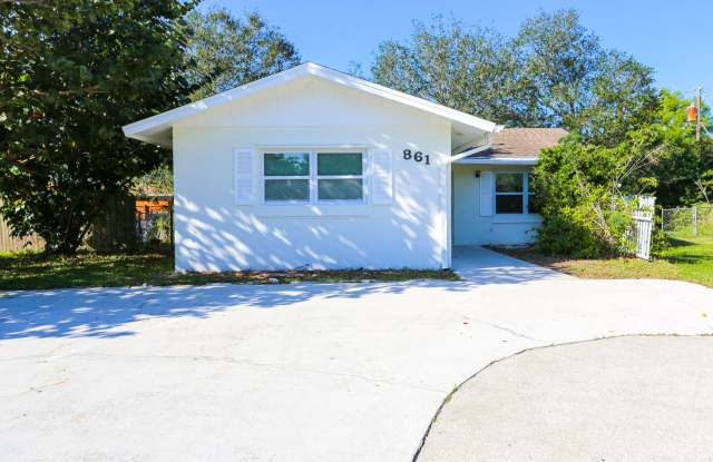 ***2 BED/1 BATH***SUNRISE VILLAS ***PET FRIENDLY***FENCED YARD / SHED*** - 861 San Remo Avenue, Collier County, FL 34104