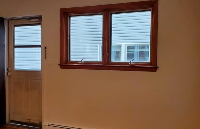 55 Juniper Road Gallery 4