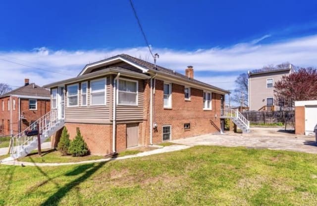 609 49TH PLACE NE - 609 49th Place Northeast, Washington, DC 20019
