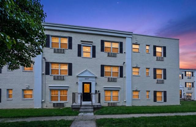 2BR Condo in Alexandria near metro photos photos