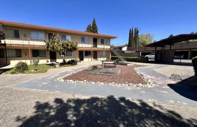 711 Berry Ave. - 711 Berry Avenue, Hayward, CA 94544