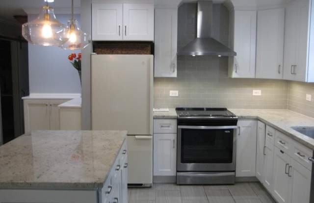 120 W Golf Road Gallery 4