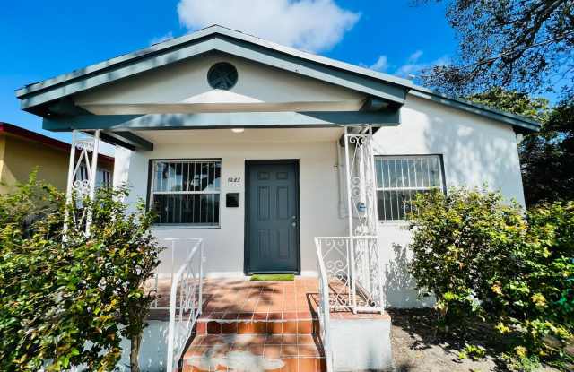 Fabulous Renovation! Gorgeous Three Bedroom and One Bath Home! photos photos